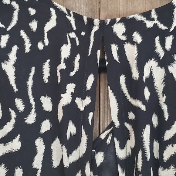 NWT Rails Irene Sleeveless Jumpsuit Abstract Print Office Party Travel Size M - Picture 5 of 10